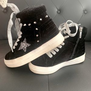 Size 1 girls high top fashion sneakers